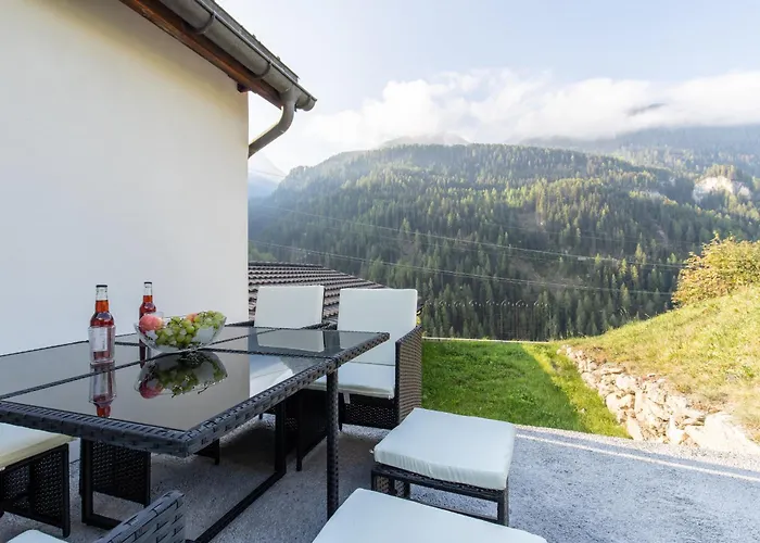 Chasa Sampuoir Apartman *