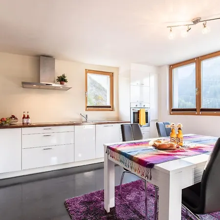 Διαμέρισμα Chasa Sampuoir