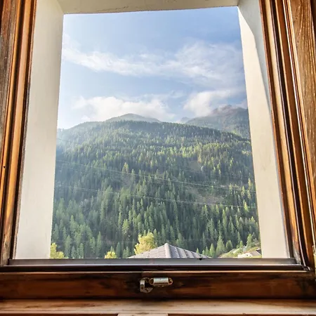 Chasa Sampuoir Διαμέρισμα *