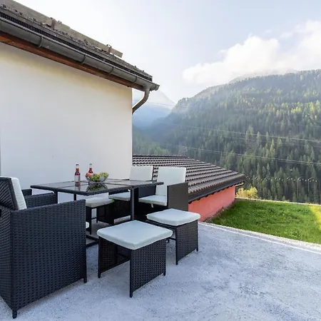 Chasa Sampuoir * Ardez